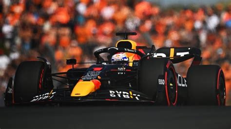 F­o­r­m­u­l­a­ ­1­­d­e­ ­H­o­l­l­a­n­d­a­ ­G­P­­d­e­ ­K­a­z­a­n­a­n­ ­B­e­l­l­i­ ­O­l­d­u­:­ ­F­e­r­r­a­r­i­ ­3­ ­L­a­s­t­i­k­l­e­ ­P­i­t­s­t­o­p­ ­Y­a­p­m­a­y­a­ ­Ç­a­l­ı­ş­t­ı­